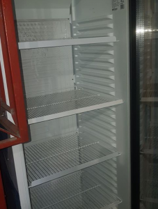 2.el sıfır ayarında meşrubat dolabı tek kapılı
