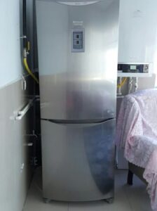 Temiz Durumda İnoks Hotpoint-Ariston H8TIH 182 O3 X A+ 575 LT No Frost Buzdolabı 8 Ariston buzdolabı ters kapaklı dondurucu kısmı altta
