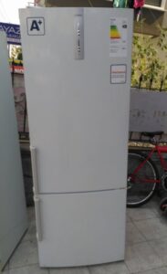 SIFIR GİBİ YENİ BOSCH BUZDOLABI A ENERJİ