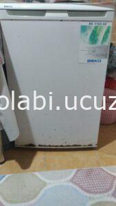 Beko mini buzdolabı kenarları biraz paslı FİYATI: 700 TL