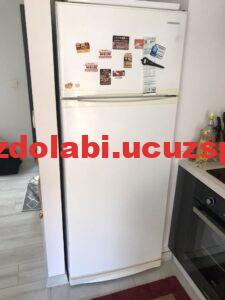 Eski modellerden arçelik iki kapılı statik buzdolabı