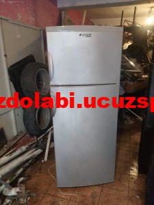 Depoda öylece bekleyen 2 adet ihtiyaç fazlası ucuz buzdolabı