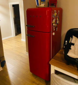 iyi durumda Smeg 50’s kırmızı retro buzdolabı